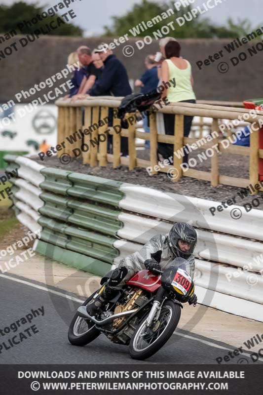 Vintage motorcycle club;eventdigitalimages;mallory park;mallory park trackday photographs;no limits trackdays;peter wileman photography;trackday digital images;trackday photos;vmcc festival 1000 bikes photographs